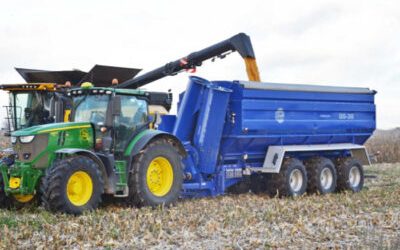 gs-38_overloading_wagon_with_harvester-1-400x286